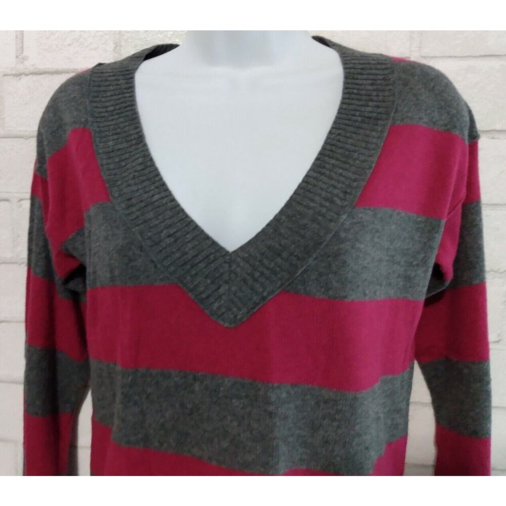 Mossimo Women's Sweater Size M Pink Gray Striped Deep Vee Pullover New w/Tags - Picture 2 of 5